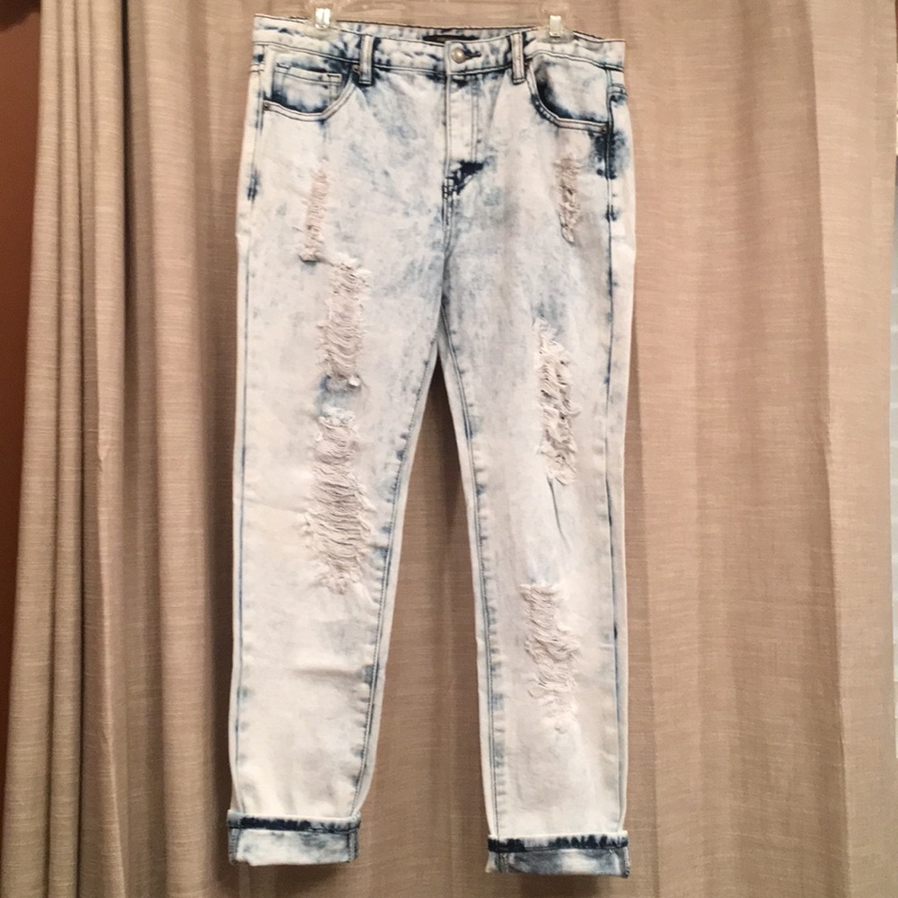 Forever 21 distressed jeans